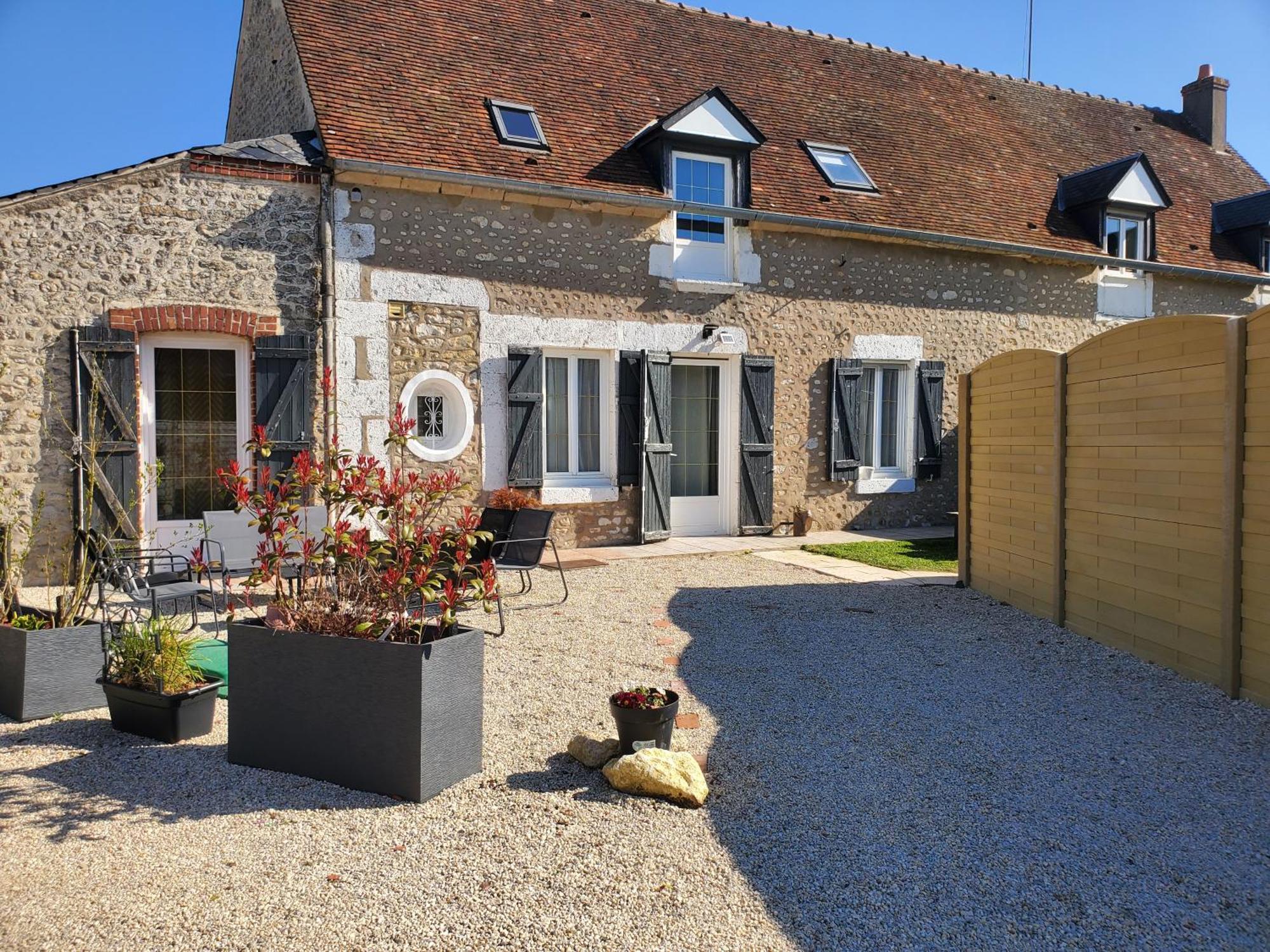 La Petite Folie Bed & Breakfast Eole-en-Beauce ภายนอก รูปภาพ